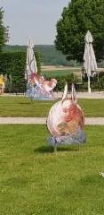 27__hauskaa_taidetta_luostarin_puutarhassa_-_20250503_102902