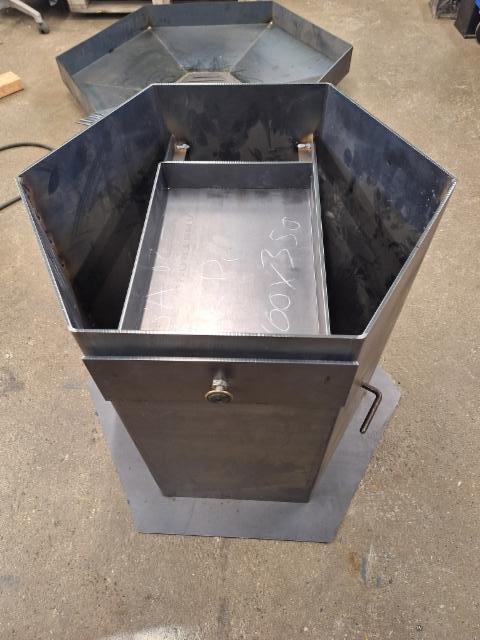 Grillin jalusta, tuhka-astia