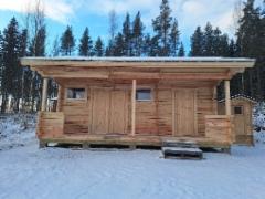 Julkisivu it&auml;&auml;n