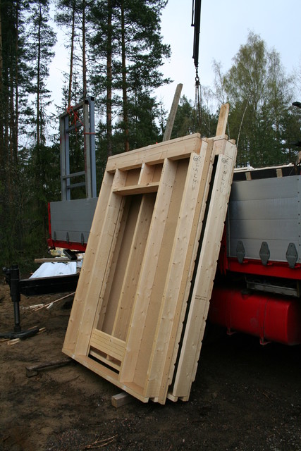 huhtikuvia 003
