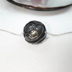 Tahitinhelmiriipus, kaiverettu, l&auml;hikuva