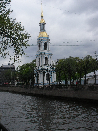 Pietarissa on kanavia ja kirkkoja