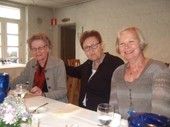 Vasemmalta Irja Sippola, Terttu Palin ja Ritva Roininen