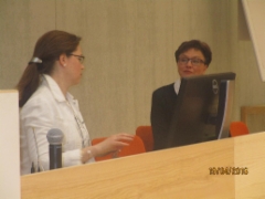 Katriina Tala (oikealla) valittiin kokouksen puheenjohtajaksi ja Kukka-Maaria Palojoki kokouksen sihteeriksi