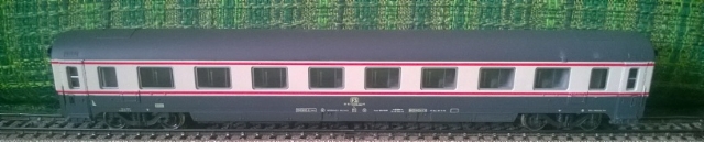 2560