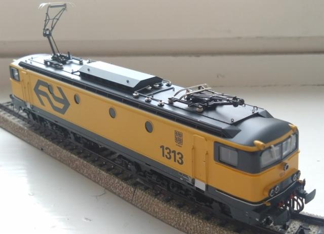 2300 ~