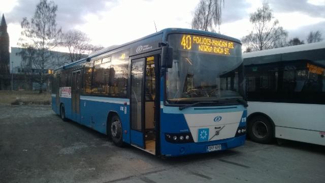 810