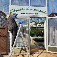 uudet kyltit paikoilleen