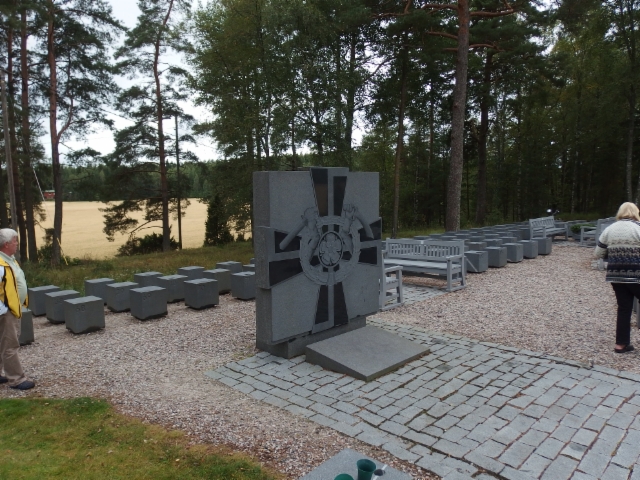 Mannerheimin ristinritarien muistopuisto Askaisissa / Mannerheimriddarnas minnespark i Askaiss