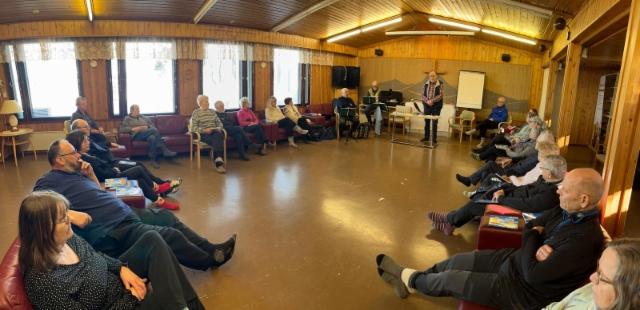 yhdessaoloa_aamuin_illoin