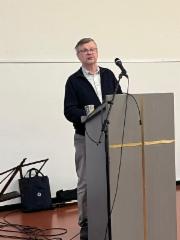 jukka_nakki_puhumassa
