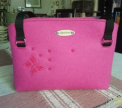 "Perhonen", rosa etukappale