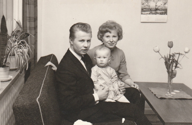 Airi Kantanen: Reino ja minä, ensimmäinen tyttö Anne meidan yhteisessä kodissa 29.3.1965