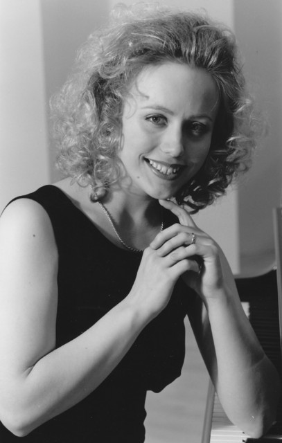 Terhi Dostal (née Jääskeläinen) , pianist