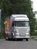 76 tonninen siirtoauto Suomen suurimmalla kuormatilalla - ja tämän tytön käsissä !!!