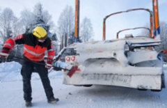 Lunta ja likaa pluugataan kiltisti, mutta apu on vain alkukilometreille.