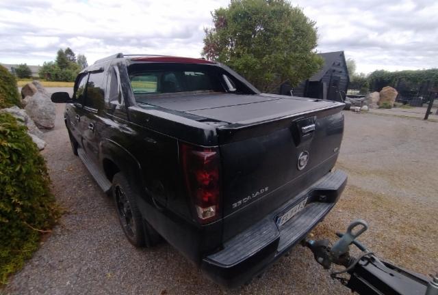 Mustat kaleeriit....