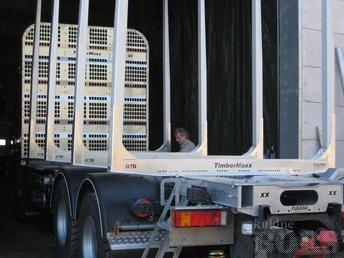 Aloitin muovittomien autovarusteitten kehittämisen ja valmistamisen 2006.