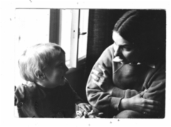 1970_simo_and_mommy