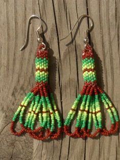 intiaanikorvakorut, peyote stitch earrings 1