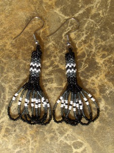 intiaanikorvakorut, peyote stitch earrings 7